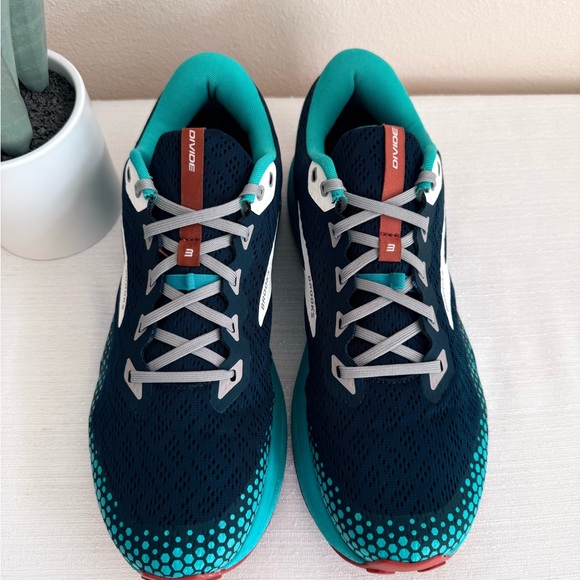 Brooks Trail Turquoise/Black Divide 3 Athletic Sneakers - Picture 2 of 14